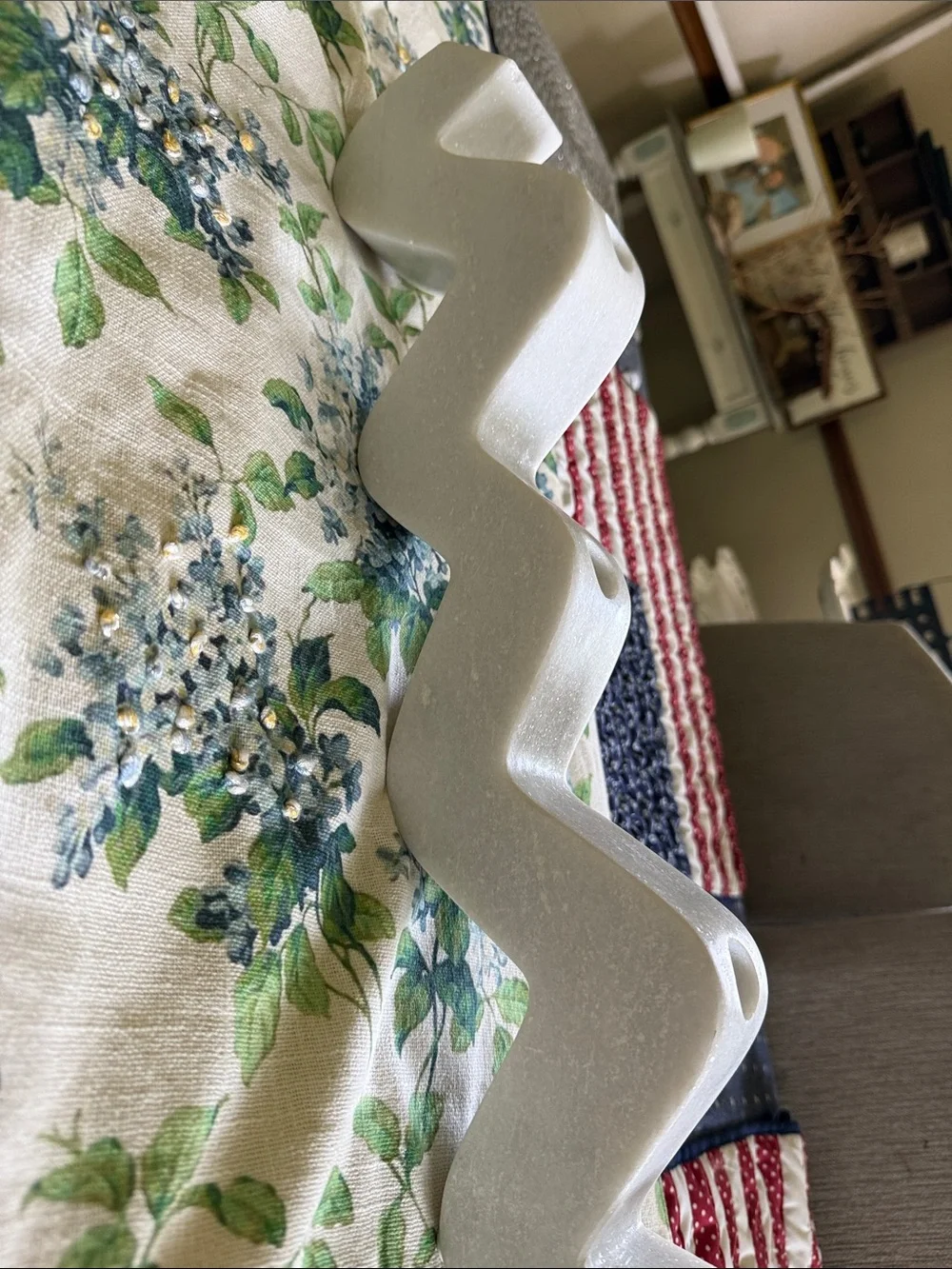 White marble  ceramic  wavy Candle Holder -  Wall Decor